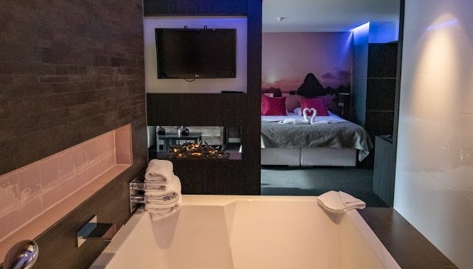 Suite 21